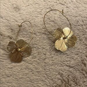 GAP Gold Floral Earrings with Modern Design